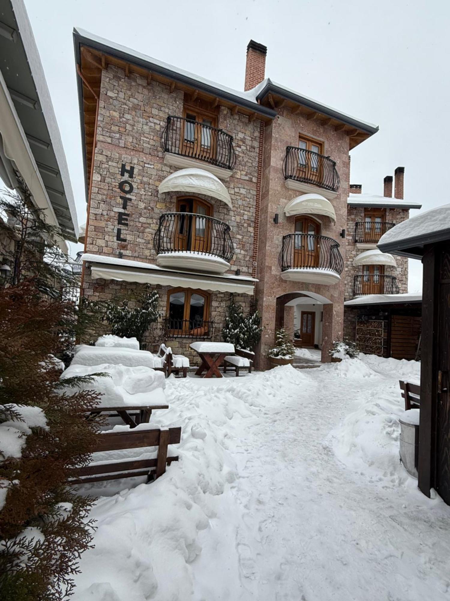 Hotel Ambassador Voskopojë 外观 照片